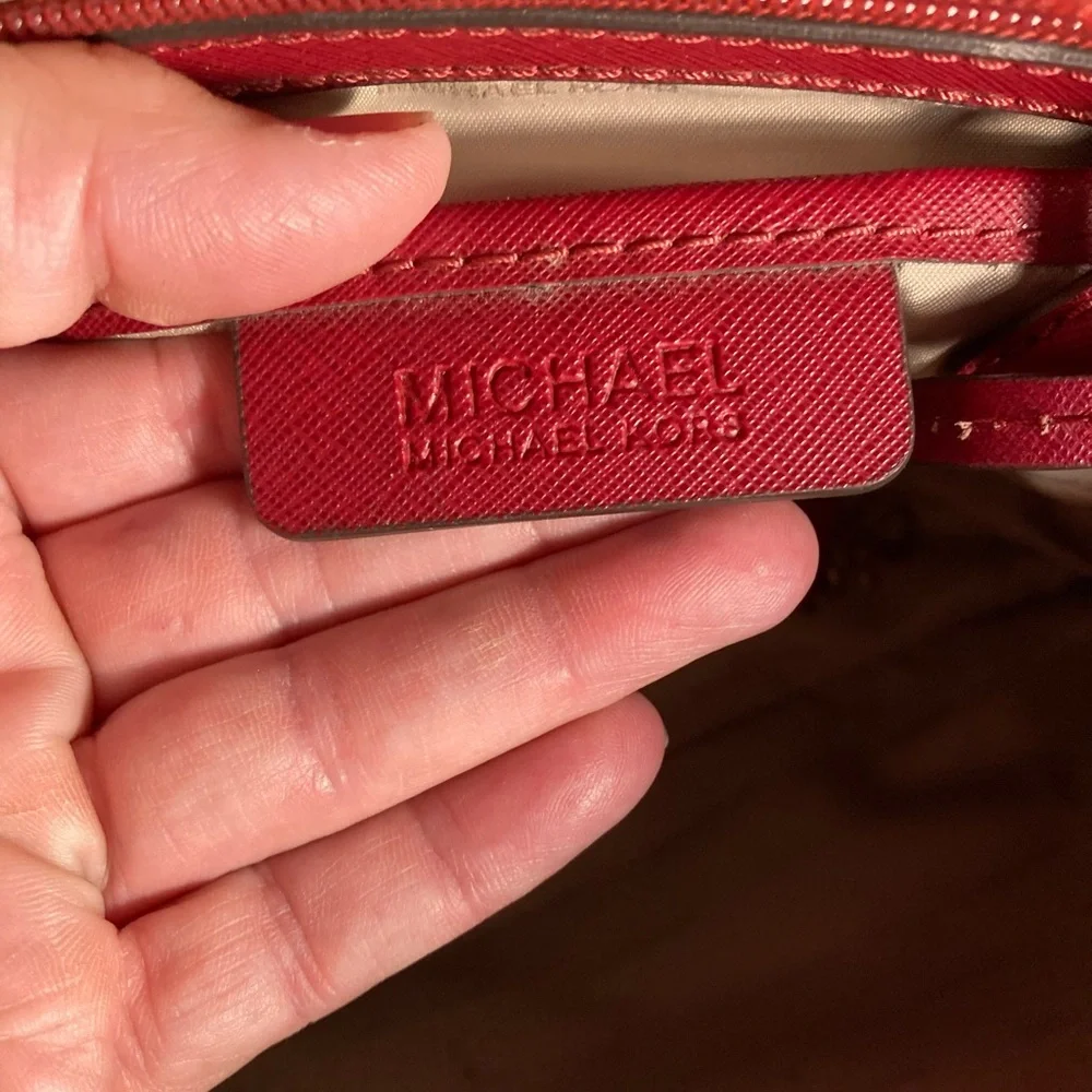 Michael Kors BURGANDY SIGNATURE Tote Bag